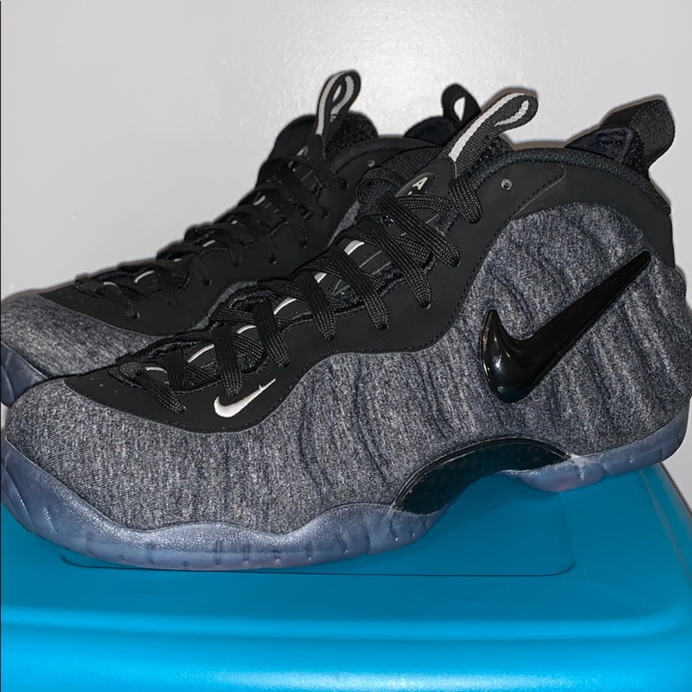 Nike Air Foamposite Pro-Tech Fleece